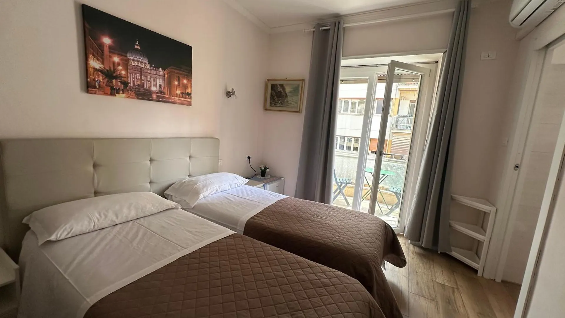 Golden Rooms Cipro Rome 0*,  Italy